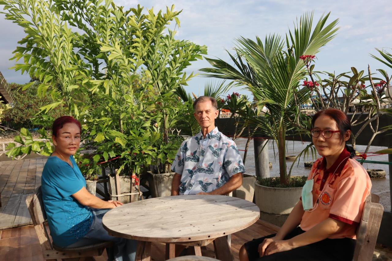 Ban Sulada Guest House Laem Ngop Eksteriør billede