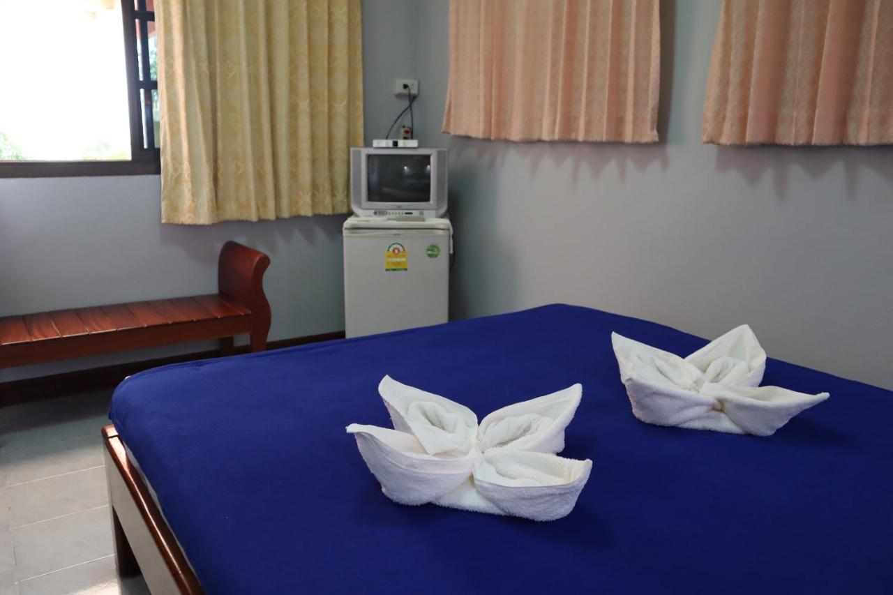 Ban Sulada Guest House Laem Ngop Eksteriør billede